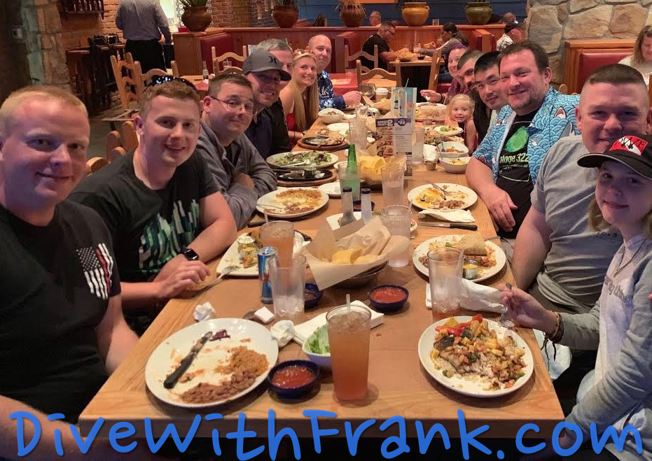 DWF and peeps hit the town for some post-dive grub!
